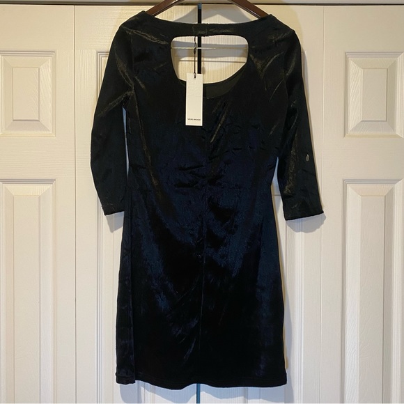 2for$35 NWT Vero Moda Velvet Tight Keyhole Black Mini Dress. Size Medium. - Picture 3 of 11
